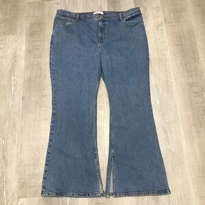 Abercrombie & Fitch Flare Jeans - New! - Size 20